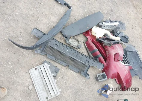 2010 Chrysler Town & Country Touring z USA, uszkodzony, nr VIN 2A4RR5D11AR315761